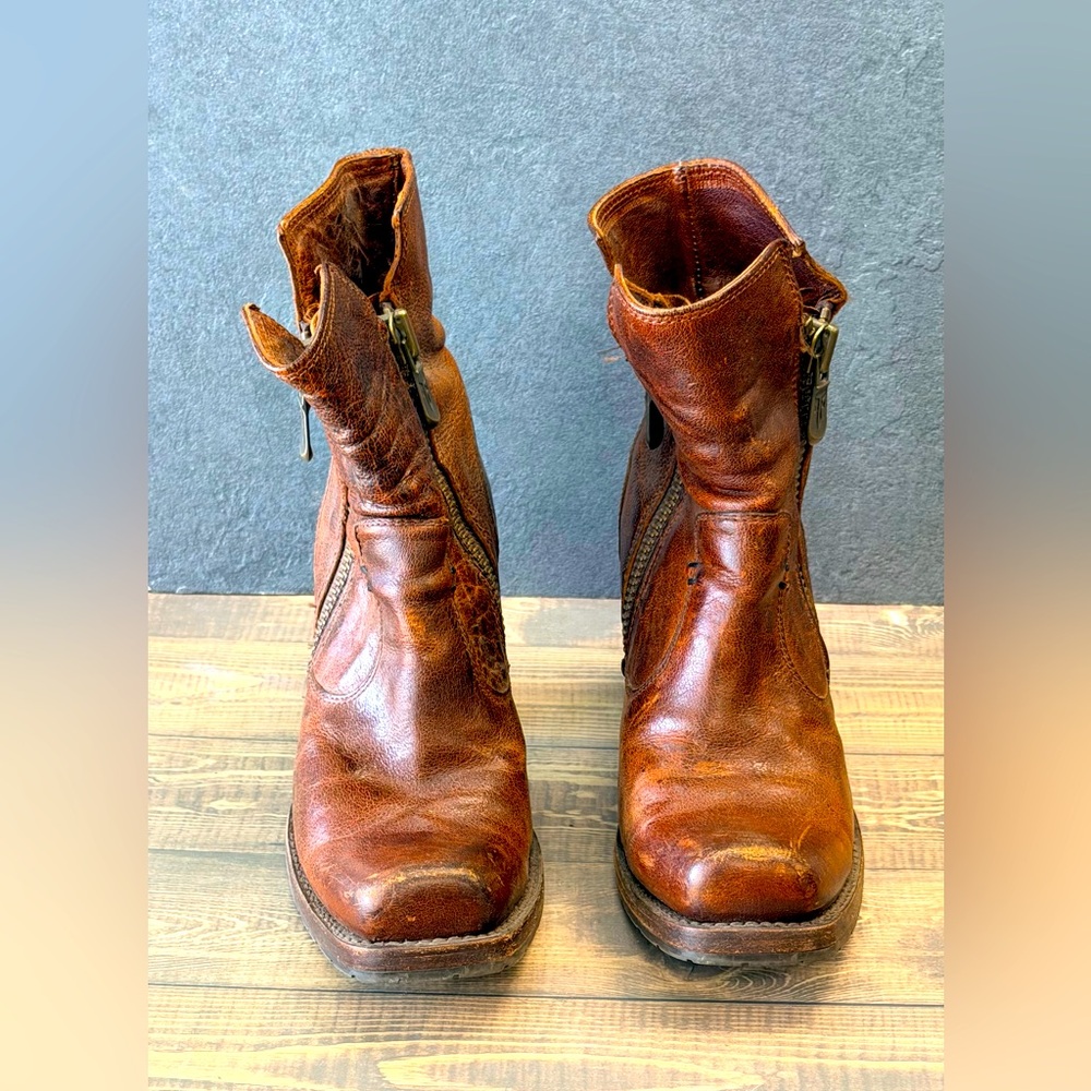 Vintage look Women’s Frye Booties